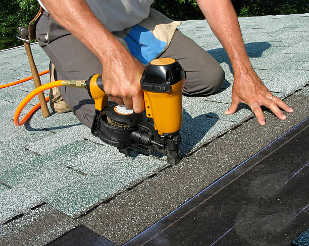 Best Roof Gutter Cleaning  in Hanford, CA